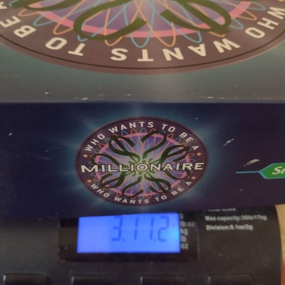 Who Wants to Be a Millionaire board game - Picture 4 of 4